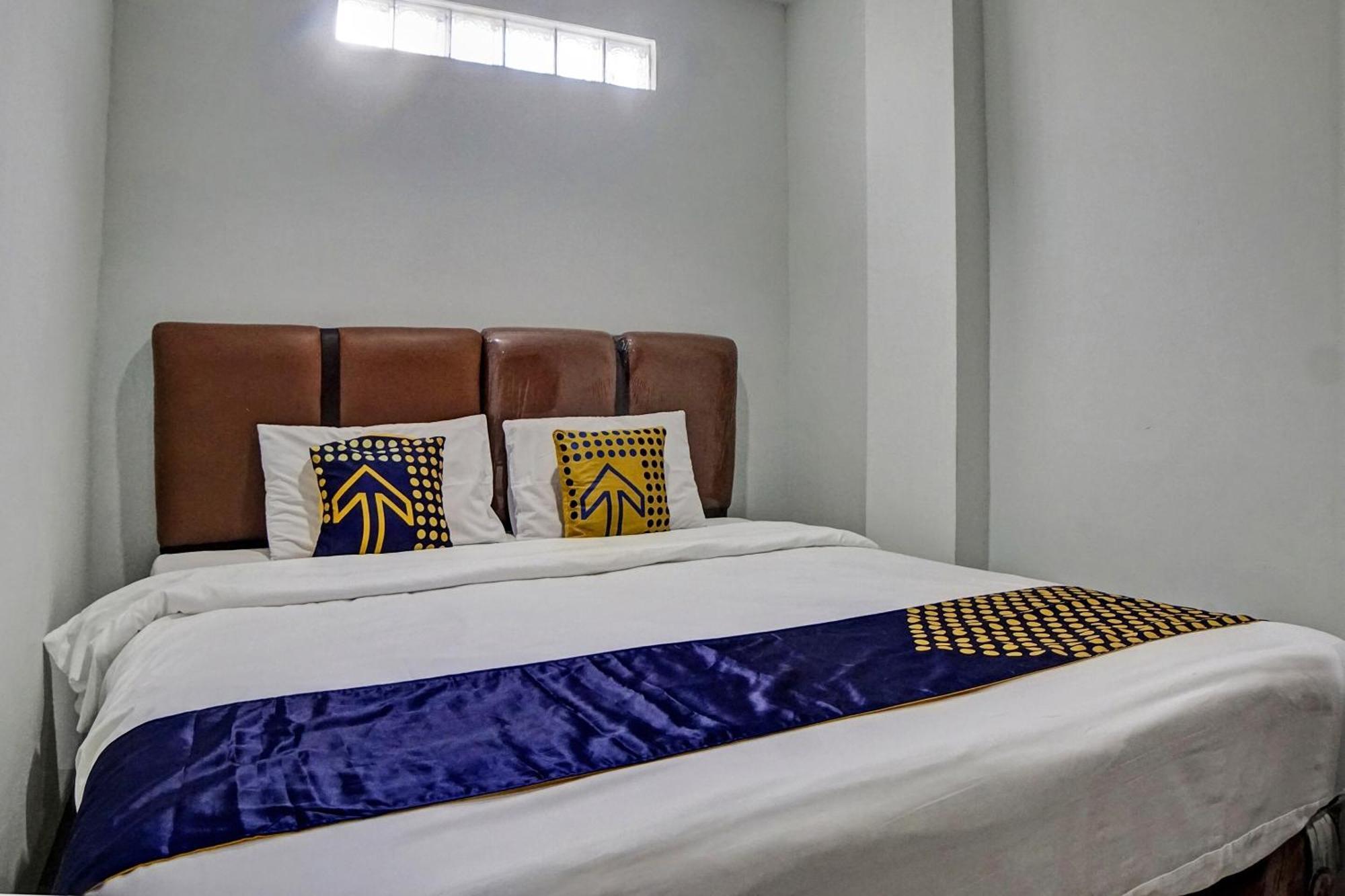 Spot On 92822 Finest House Near Amplas Bus Terminal Medan Exterior foto